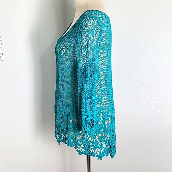 LeDor Teal Embroidered Lace Top with Flowers, Size Medium - Picture 4 of 7